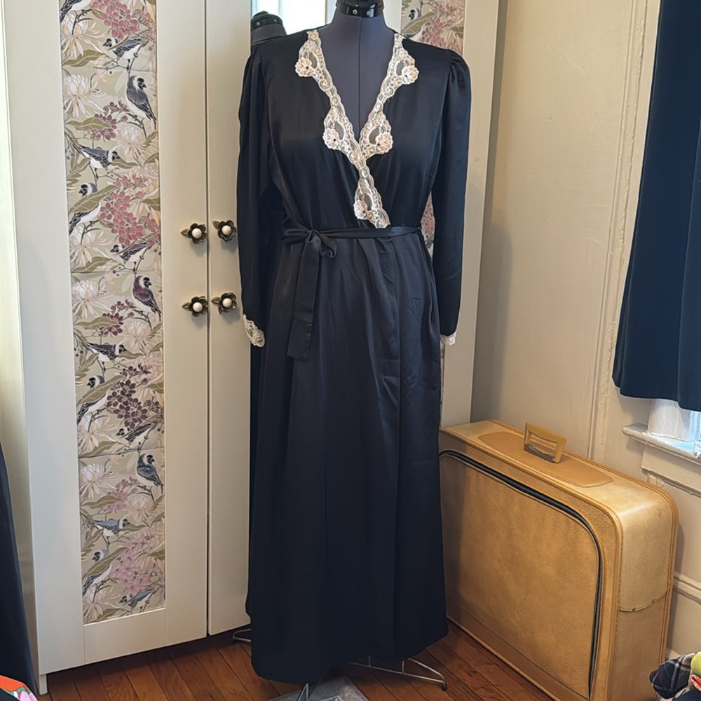 Vintage Black & Lace Peignoir Nightgown by Naughty & Nice Barbi Benton Intimates - Picture 8 of 10